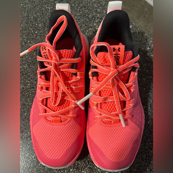 Under Armour Women Sneaker - Picture 1 of 5